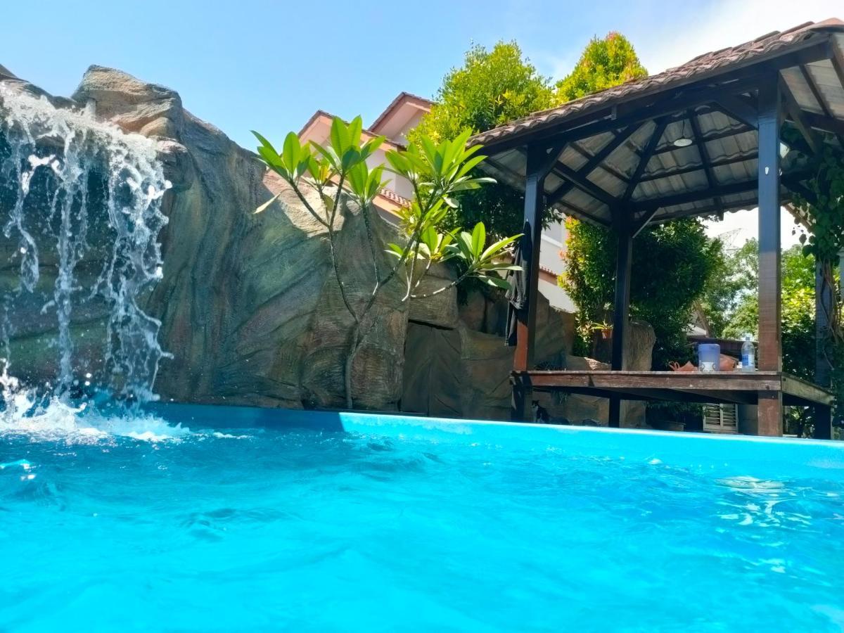 Roemahkoe Holidayhome Malacca Esterno foto