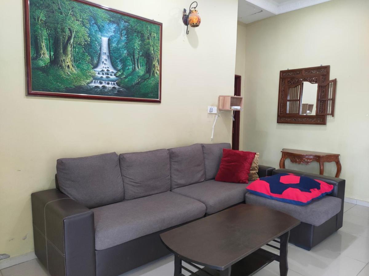 Roemahkoe Holidayhome Malacca Esterno foto