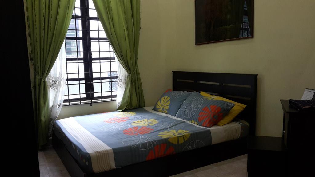 Roemahkoe Holidayhome Malacca Esterno foto