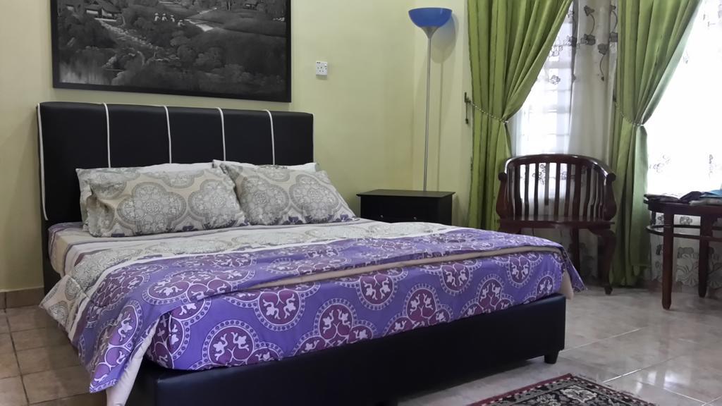 Roemahkoe Holidayhome Malacca Esterno foto